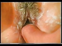 Bianco scopa negra e riempie il culo di sperma