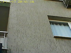 Massaggiatore con la testa pelata scopa in figa e in bocca cliente