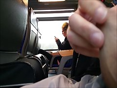 Scopata sul posto di lavoro e mi sono masturbato cagna
