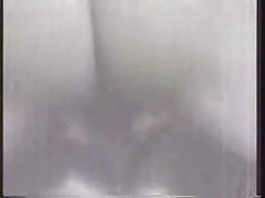 La fanciulla incautamente salta sul cazzo