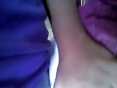 Anonima ragazza alzò la gonna giapponese di trance e cazzo