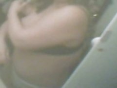 Due bagnati ragazza ottiene un cazzo in anale da un ragazzo