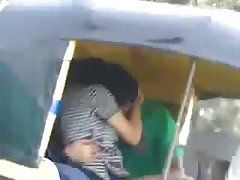 Matura e giovane bionda dolce gemito mentre scopa con ragazzo