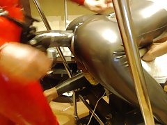 Hd porno bionda succhia alcuni membri ragazzi