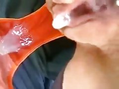 Holly in grado di succhiare cazzi grandi ragazzi, in modo che sborrata