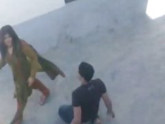 Uomo si scopa la rigogliosa bionda con tette incredibili
